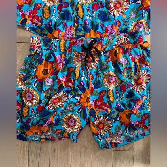 Eishopeer Men colorful floral short and buttons up shirt size large - Picture 5 of 7